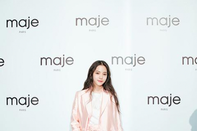 ashley-graham-provoca-victorias-secret 让欧阳娜娜美到发光的绸面西服了解下